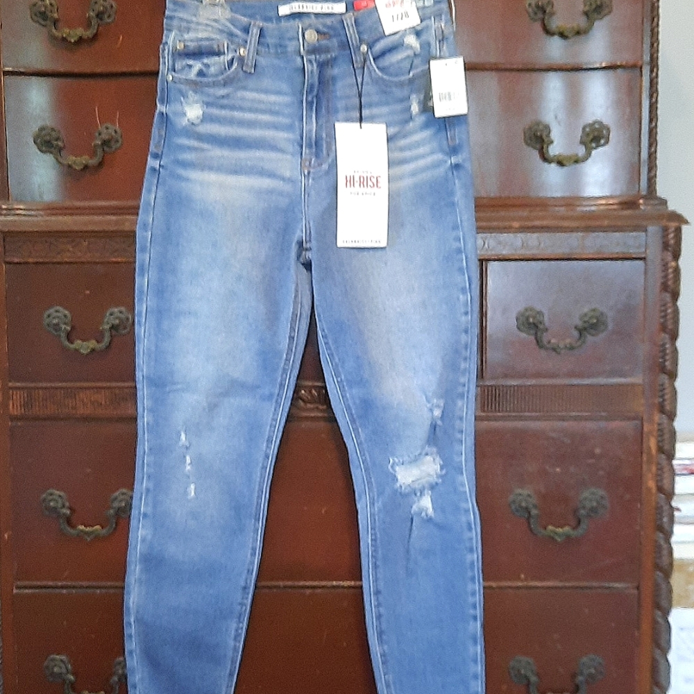COPY - Celebrity Pink skinny jeans NWT